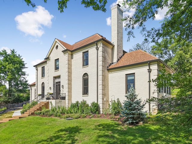 310 Deerwood Ln, Brentwood, TN 37027