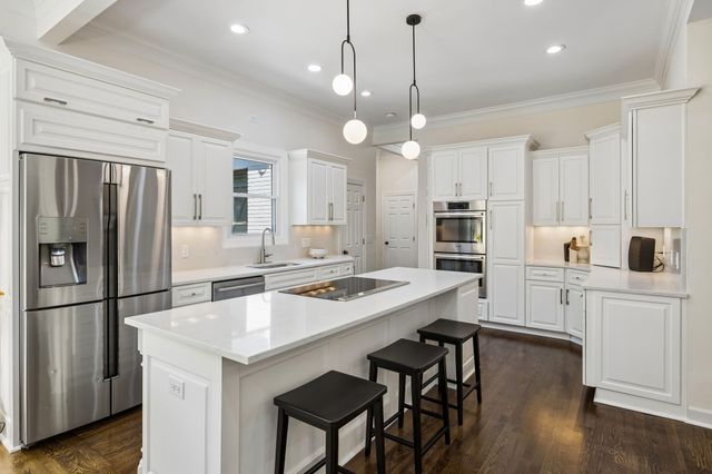 310 Deerwood Ln, Brentwood, TN 37027