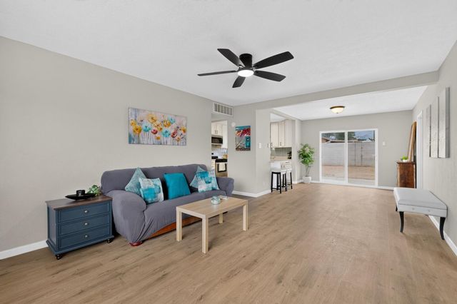 8803 Los Arboles Avenue NE, Albuquerque, NM 87112