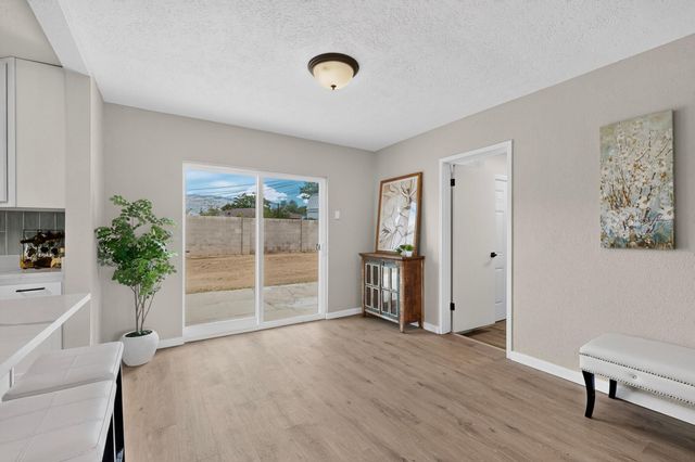 8803 Los Arboles Avenue NE, Albuquerque, NM 87112