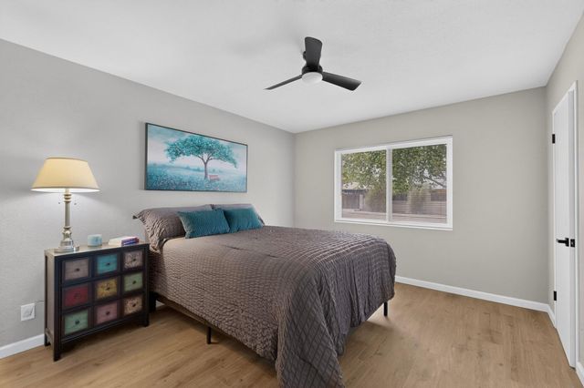 8803 Los Arboles Avenue NE, Albuquerque, NM 87112