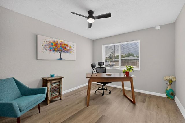 8803 Los Arboles Avenue NE, Albuquerque, NM 87112