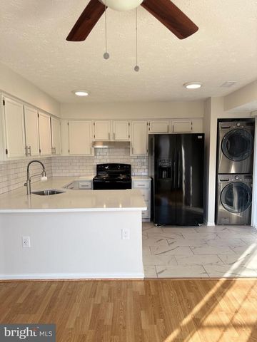 2401 E ROSECROFT VILLAGE CIR, Oxon Hill, MD 20745