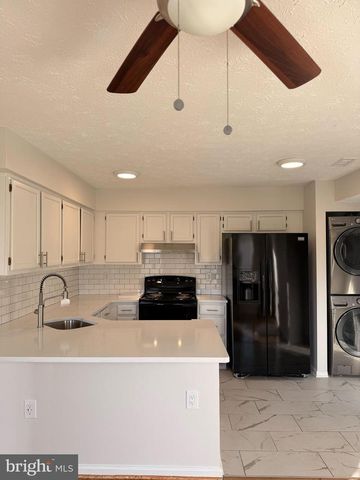 2401 E ROSECROFT VILLAGE CIR, Oxon Hill, MD 20745