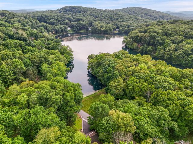 11 Upper Lakeshore Drive, Katonah, NY 10536