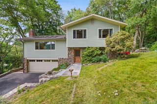 11 Upper Lakeshore Drive, Katonah, NY 10536