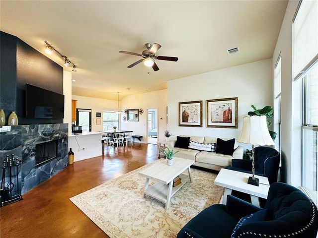 18401 Lakeland DR, Lago Vista, TX 78645