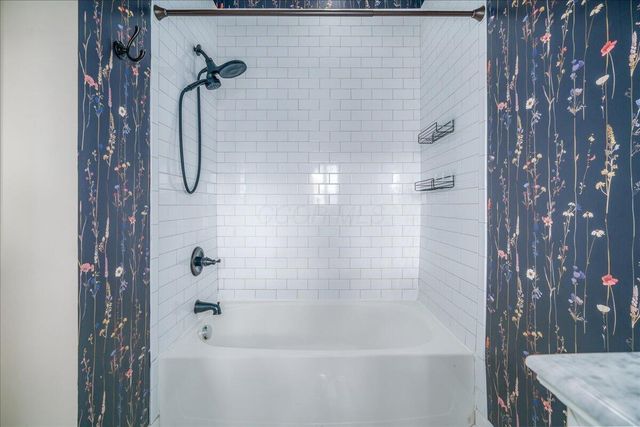 1179 E Rich Street, Columbus, OH 43205