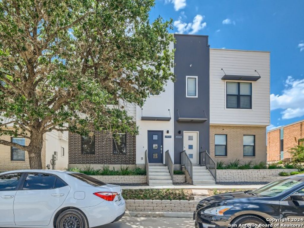 7905 SOUTHLAKE PASS, San Antonio, TX 78235
