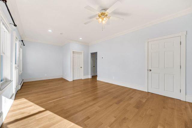 6 Border St 6, Dedham, MA 02026