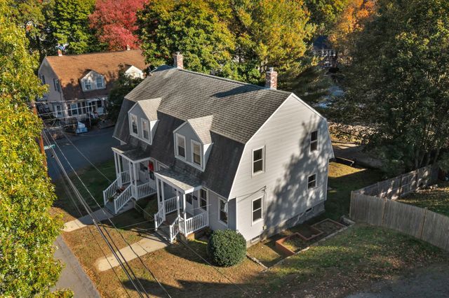 6 Border St 6, Dedham, MA 02026