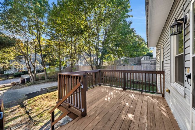 6 Border St 6, Dedham, MA 02026