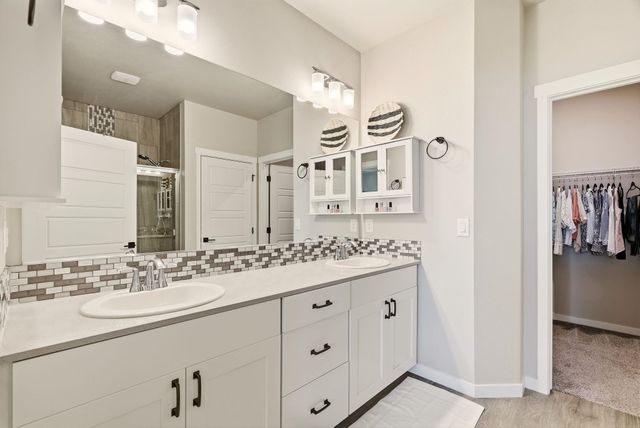21373 E Chimney Ln, Liberty Lake, WA 99019
