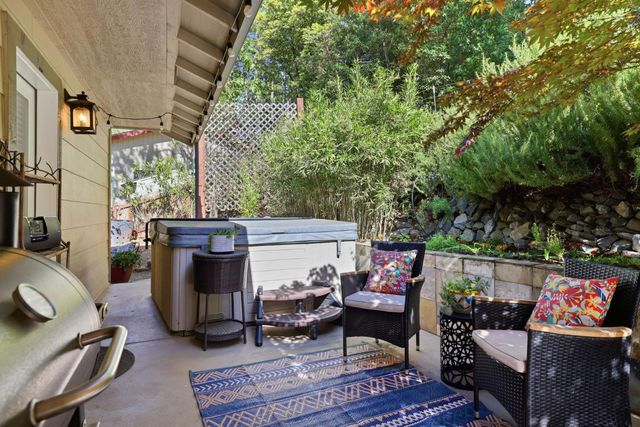 1110 Madrone Ln, Placerville, CA 95667