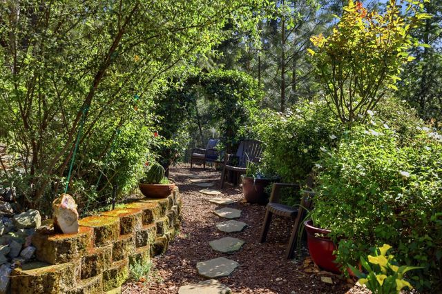 1110 Madrone Ln, Placerville, CA 95667