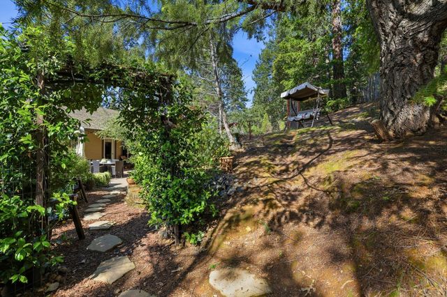 1110 Madrone Ln, Placerville, CA 95667