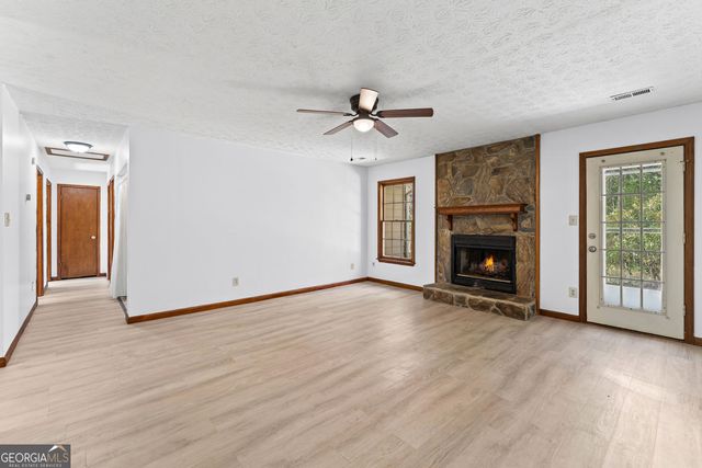 445 Cornwallis Way, Fayetteville, GA 30214