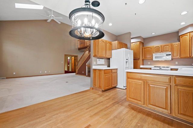 4009 Hickory Knoll ROAD, Hartland, WI 53029