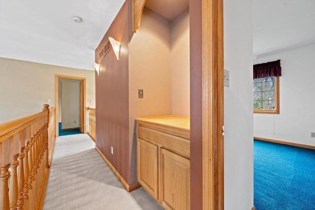 4009 Hickory Knoll ROAD, Hartland, WI 53029