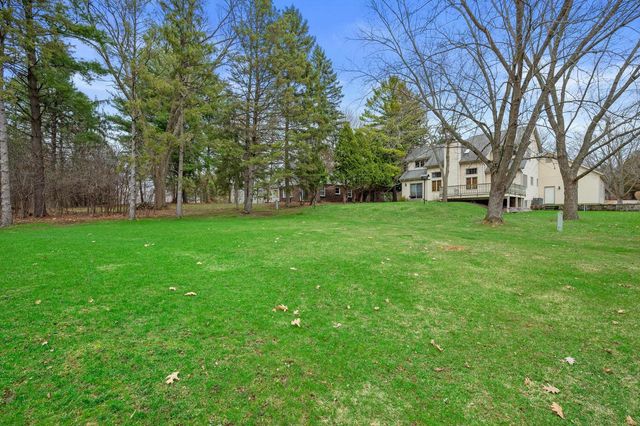 4009 Hickory Knoll ROAD, Hartland, WI 53029