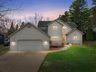 4009 Hickory Knoll ROAD, Hartland, WI 53029