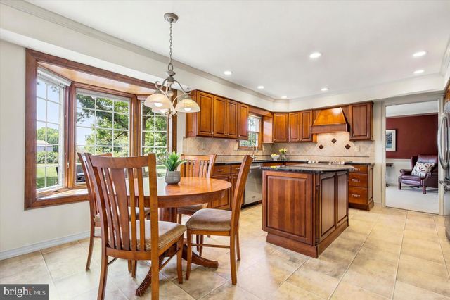 1807 HICKORY WAY, Hatfield, PA 19440