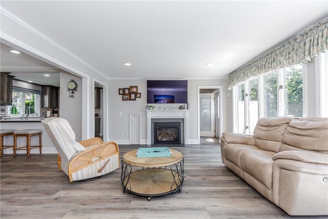 303 Gorton Lake Boulevard, Warwick, RI 02886