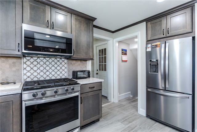 303 Gorton Lake Boulevard, Warwick, RI 02886