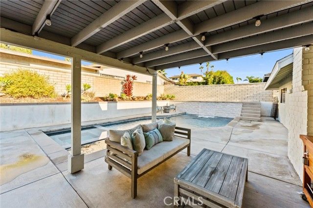 25571 Vesuvia, Mission Viejo, CA 92691