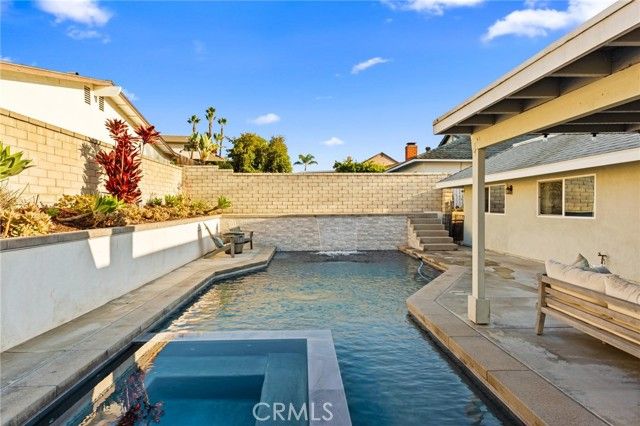 25571 Vesuvia, Mission Viejo, CA 92691