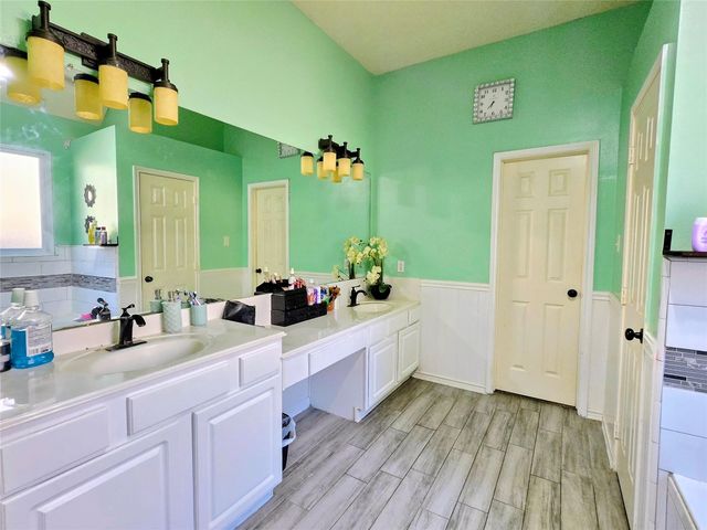 9211 Memorial Grove Drive, Spring, TX 77379