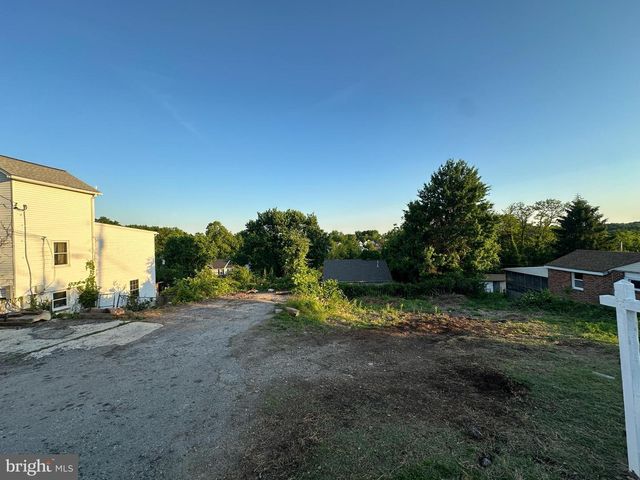 113 RIDGE, Halethorpe, MD 21227