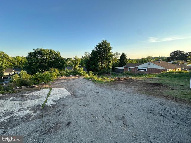 113 RIDGE, Halethorpe, MD 21227