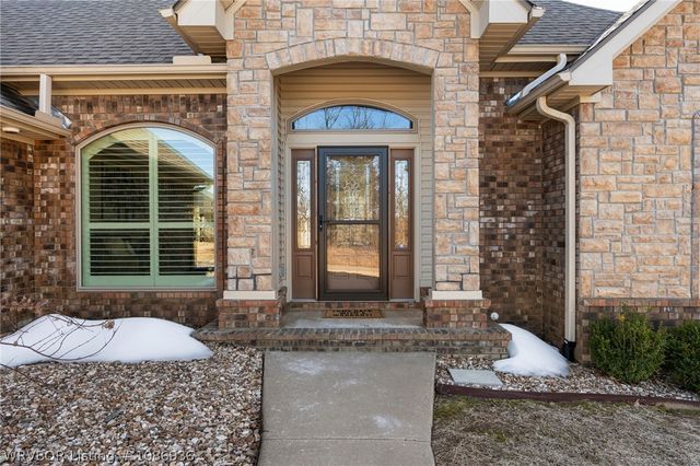 325 Stone Mountain Loop, Alma, AR 72921