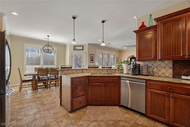 325 Stone Mountain Loop, Alma, AR 72921