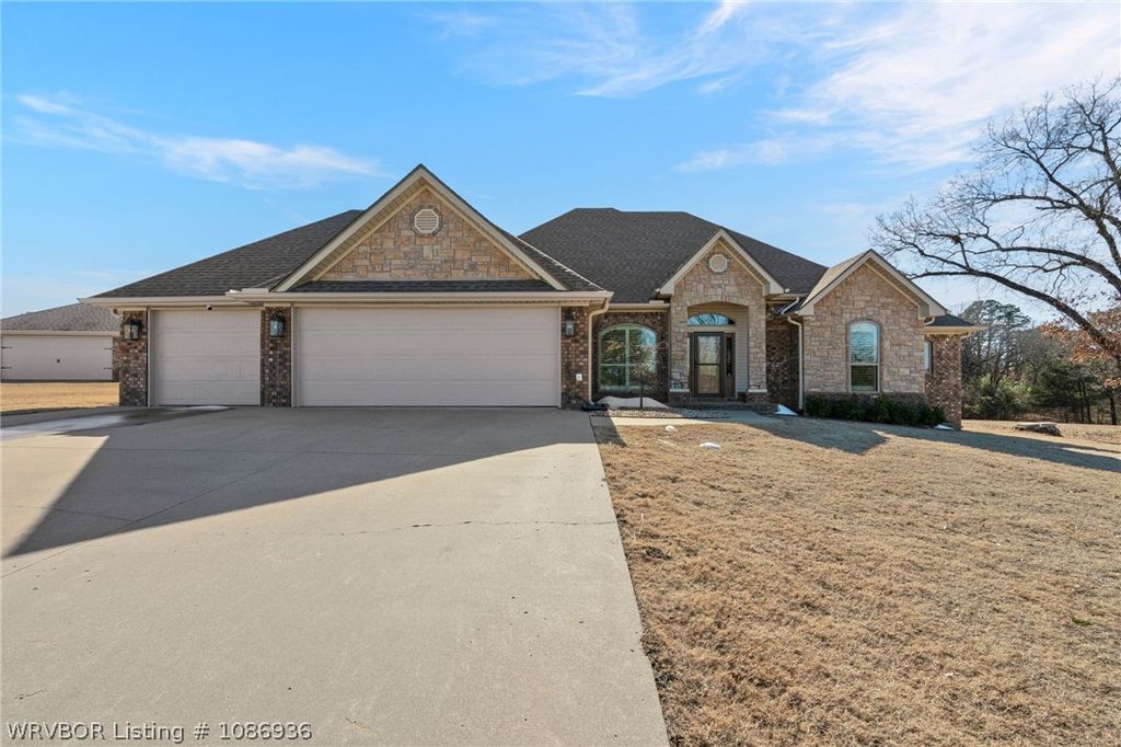 325 Stone Mountain Loop, Alma, AR 72921