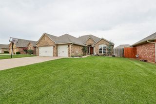 921 Tea Rose Drive, Yukon, OK 73099