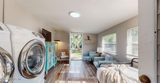 624 6TH Avenue N, Jacksonville Beach, FL 32250