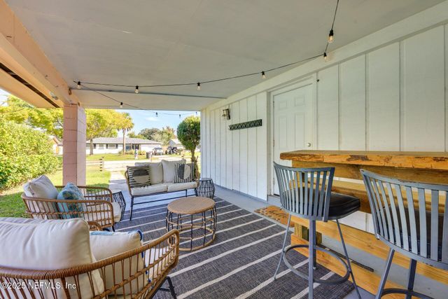 624 6TH Avenue N, Jacksonville Beach, FL 32250