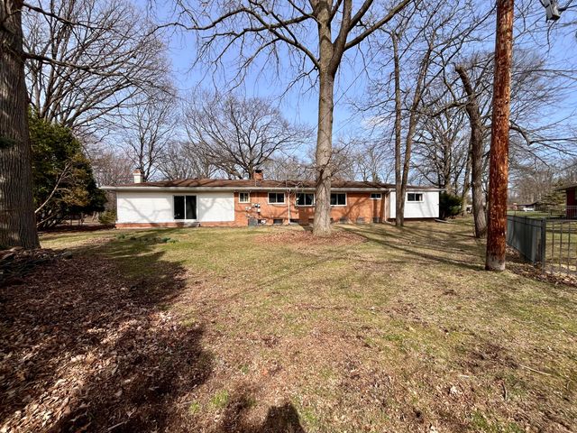 21122 Shurley Drive, Grosse Ile, MI 48138