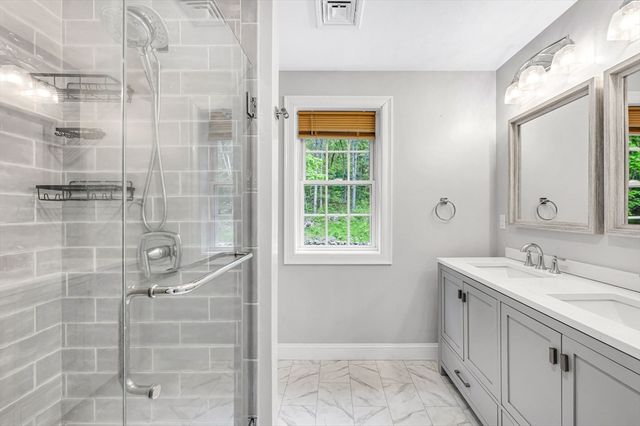1310 N Brookfield Rd, Oakham, MA 01068
