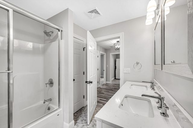 1310 N Brookfield Rd, Oakham, MA 01068
