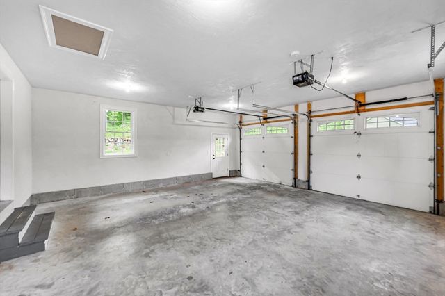 1310 N Brookfield Rd, Oakham, MA 01068