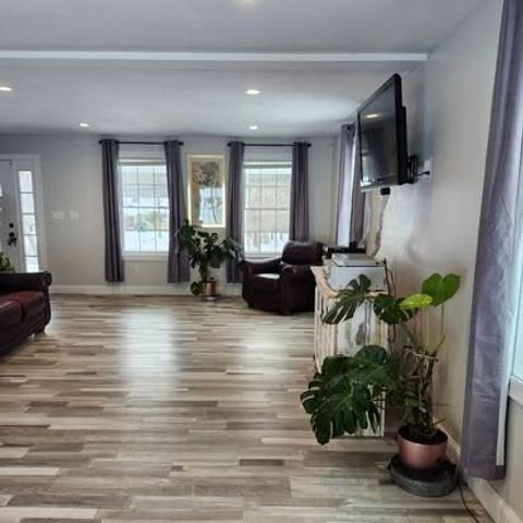 1310 N Brookfield Rd, Oakham, MA 01068