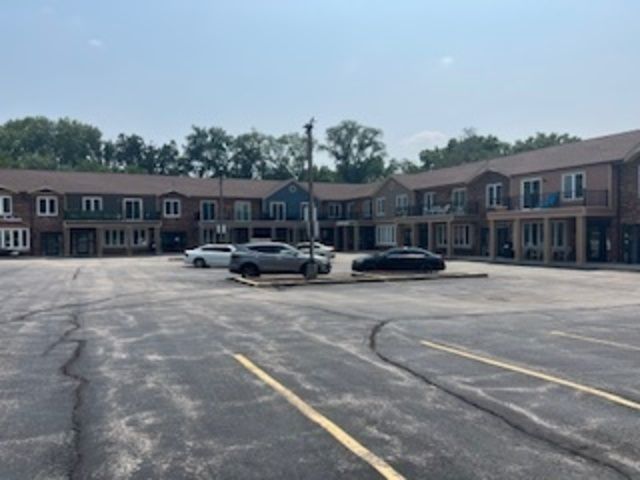 850 N State Street 208, Lockport, IL 60441