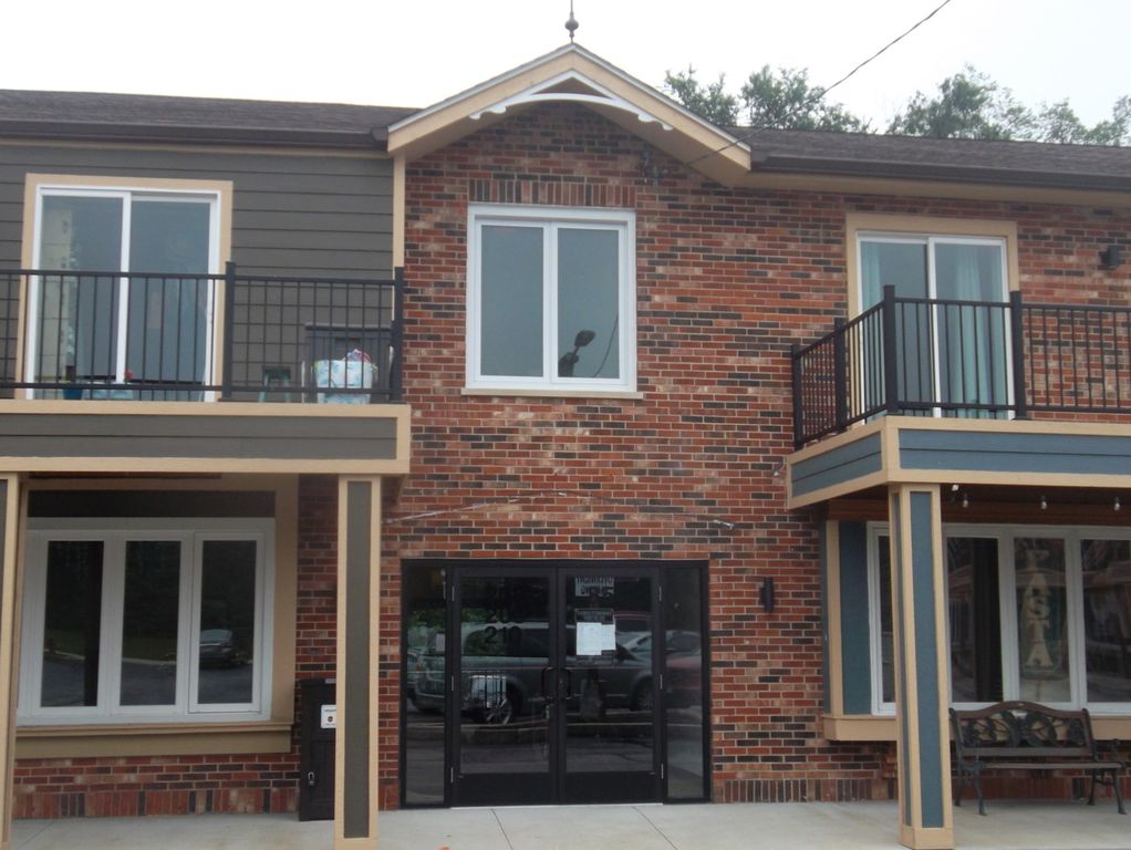 850 N State Street 208, Lockport, IL 60441