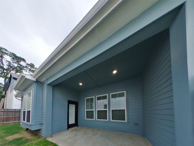 9835 Willow Creek Commerce Drive 212, Tomball, TX 77375
