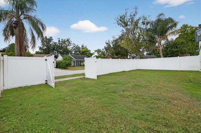 1929 CROWN PARK DRIVE, Valrico, FL 33594