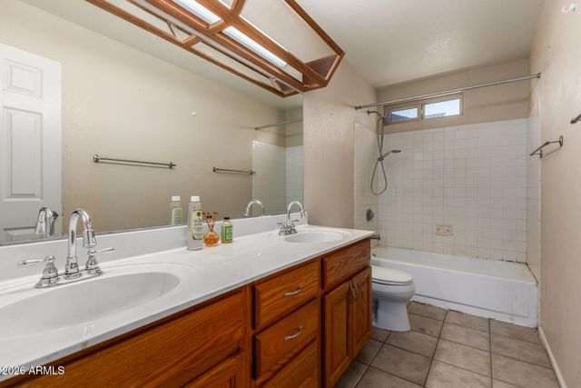 933 W OSAGE Avenue, Mesa, AZ 85210