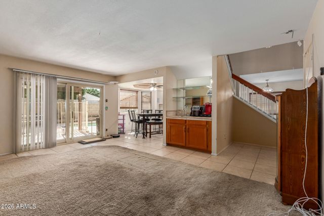 933 W OSAGE Avenue, Mesa, AZ 85210